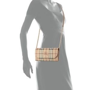 Burberry wallet on chain